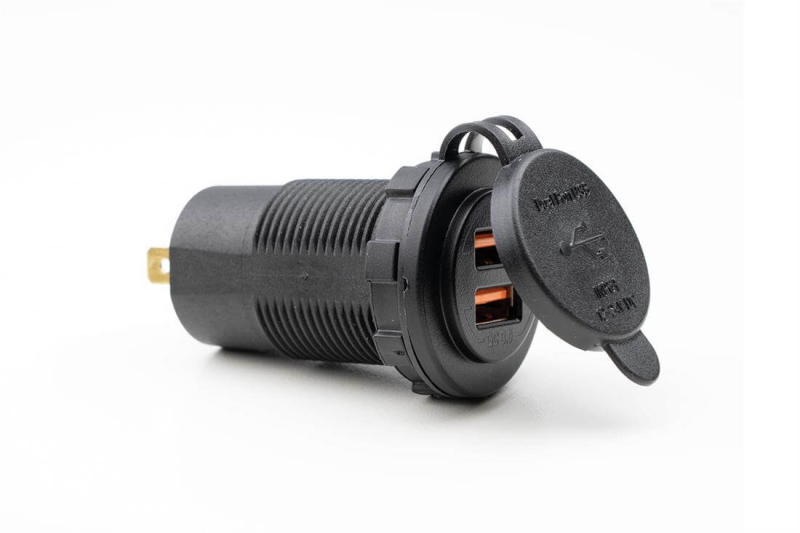 Power Line USB 2.4A + USB QC 3.0 charger